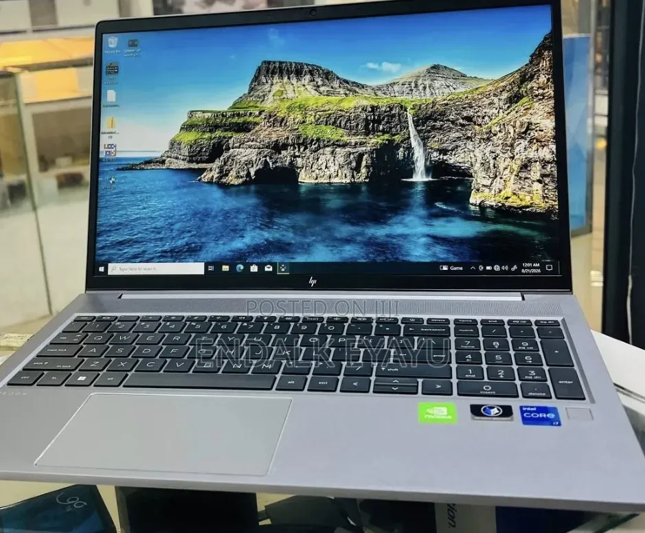New Laptop HP ZBook 15 16GB Intel Core i7 SSD 512GB