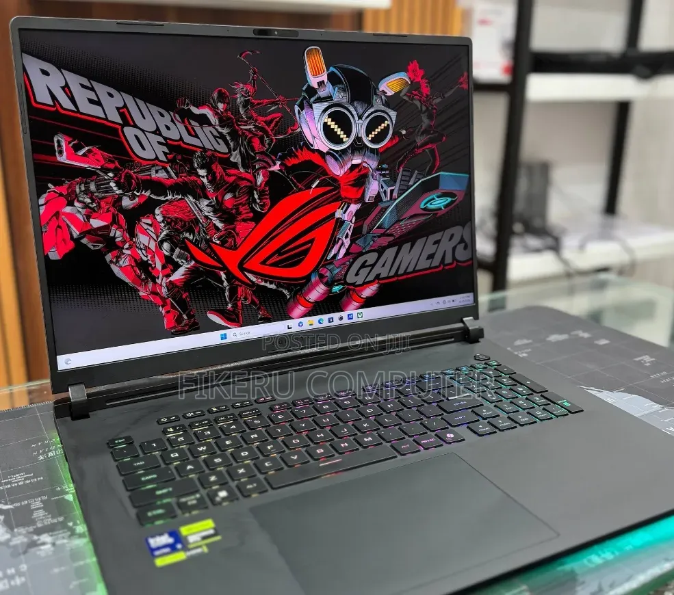 New Laptop Asus ROG Strix SCAR 18 32GB Intel Core Ultra 9 SSD 2T
