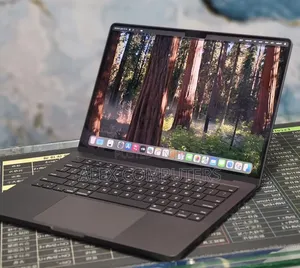 New Laptop Apple MacBook 16GB Apple M4 Pro SSD 512GB