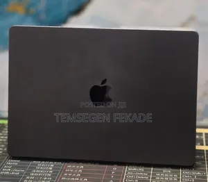 New Laptop Apple MacBook Pro 2024 M4 16GB Apple M4 Pro SSD 512GB