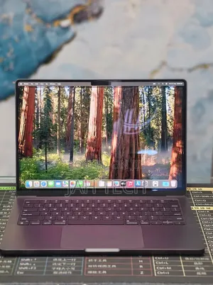 New Laptop Apple MacBook Pro 2024 M4 16GB Apple M4 Pro SSD 512GB