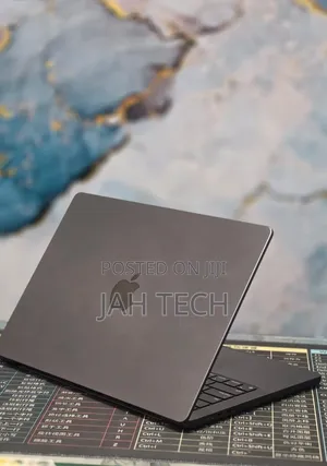 New Laptop Apple MacBook Pro 2024 M4 16GB Apple M4 Pro SSD 512GB