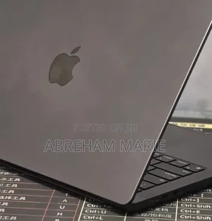 New Laptop Apple MacBook Pro 2024 M4 16GB Apple M4 Pro SSD 512GB