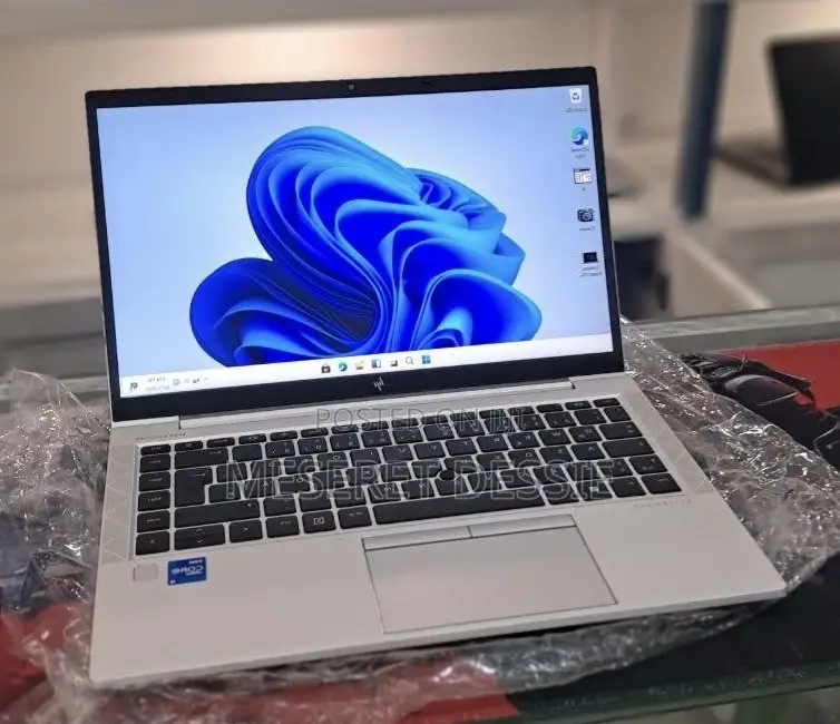 New Laptop HP EliteBook 840 G8 16GB Intel Core i5 SSD 512GB