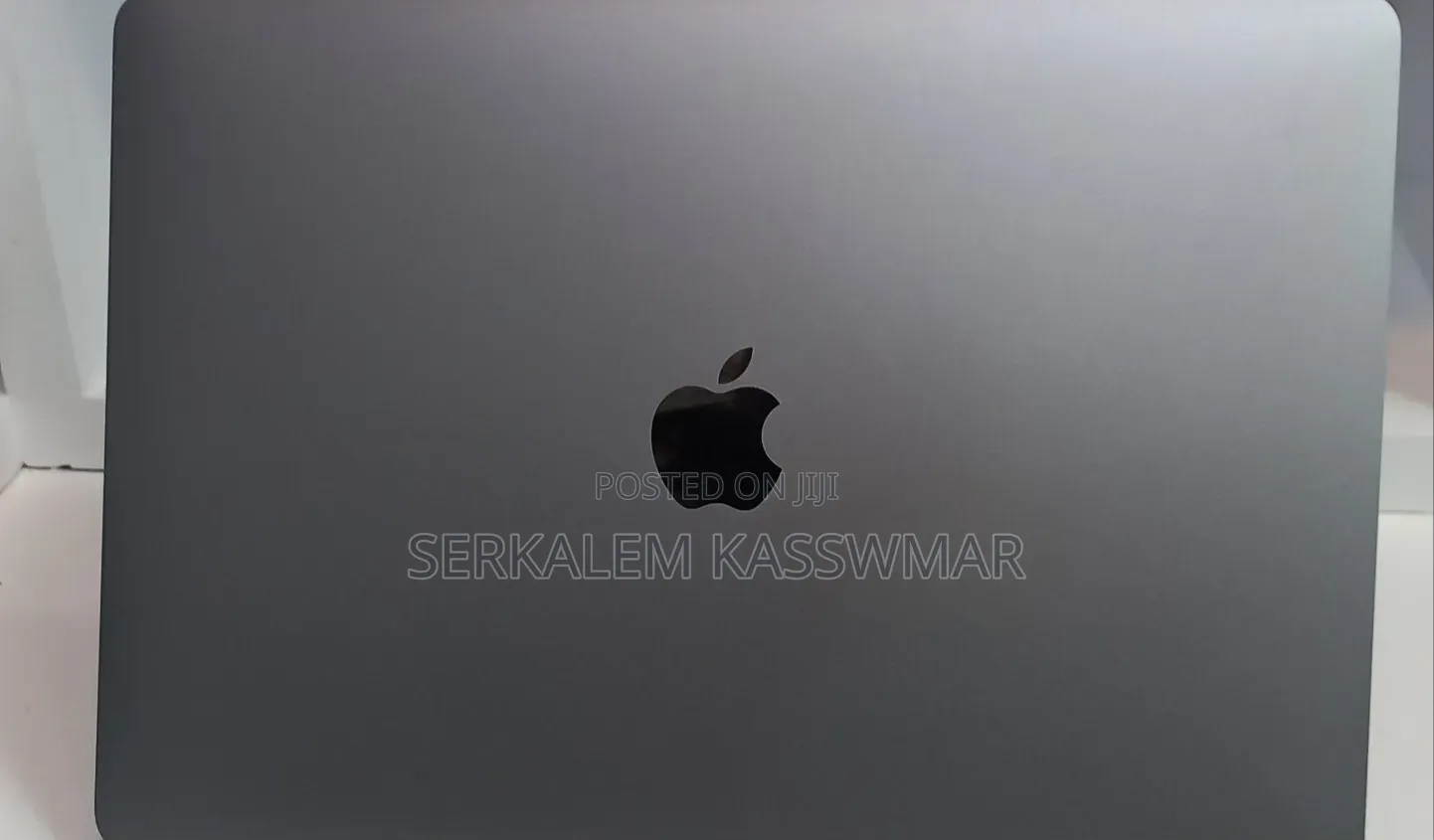 New Laptop Apple MacBook Pro 2020 M1 8GB Apple M1 SSD 256GB