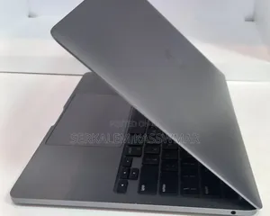 New Laptop Apple MacBook Pro 2020 M1 8GB Apple M1 SSD 256GB