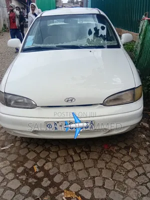 Hyundai Accent 1995 White