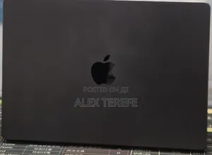New Laptop Apple MacBook Pro 2024 M4 16GB Apple M4 SSD 512GB