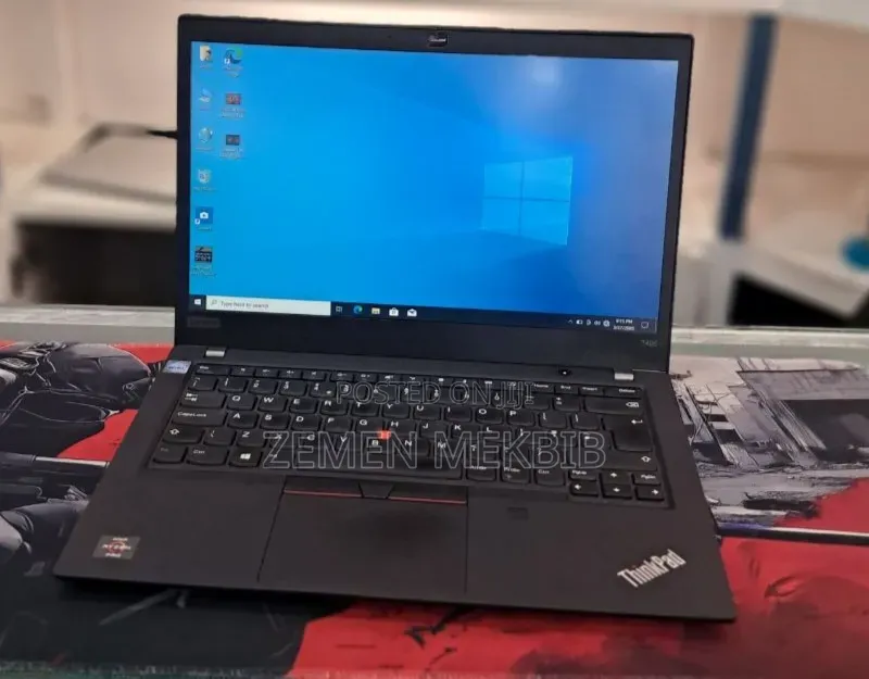 New Laptop Lenovo 8GB AMD Ryzen 5 SSD 256GB