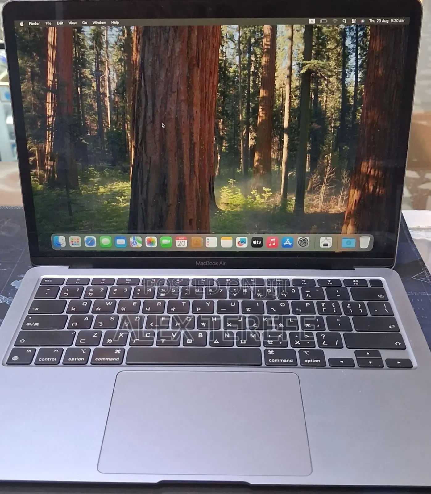 New Laptop Apple MacBook Air 2020 M1 8GB Apple M1 SSD 256GB