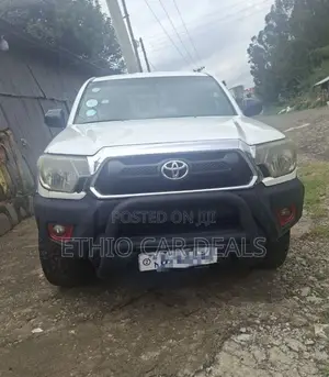 Toyota Tacoma 2015 White