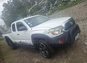 Toyota Tacoma 2015 White