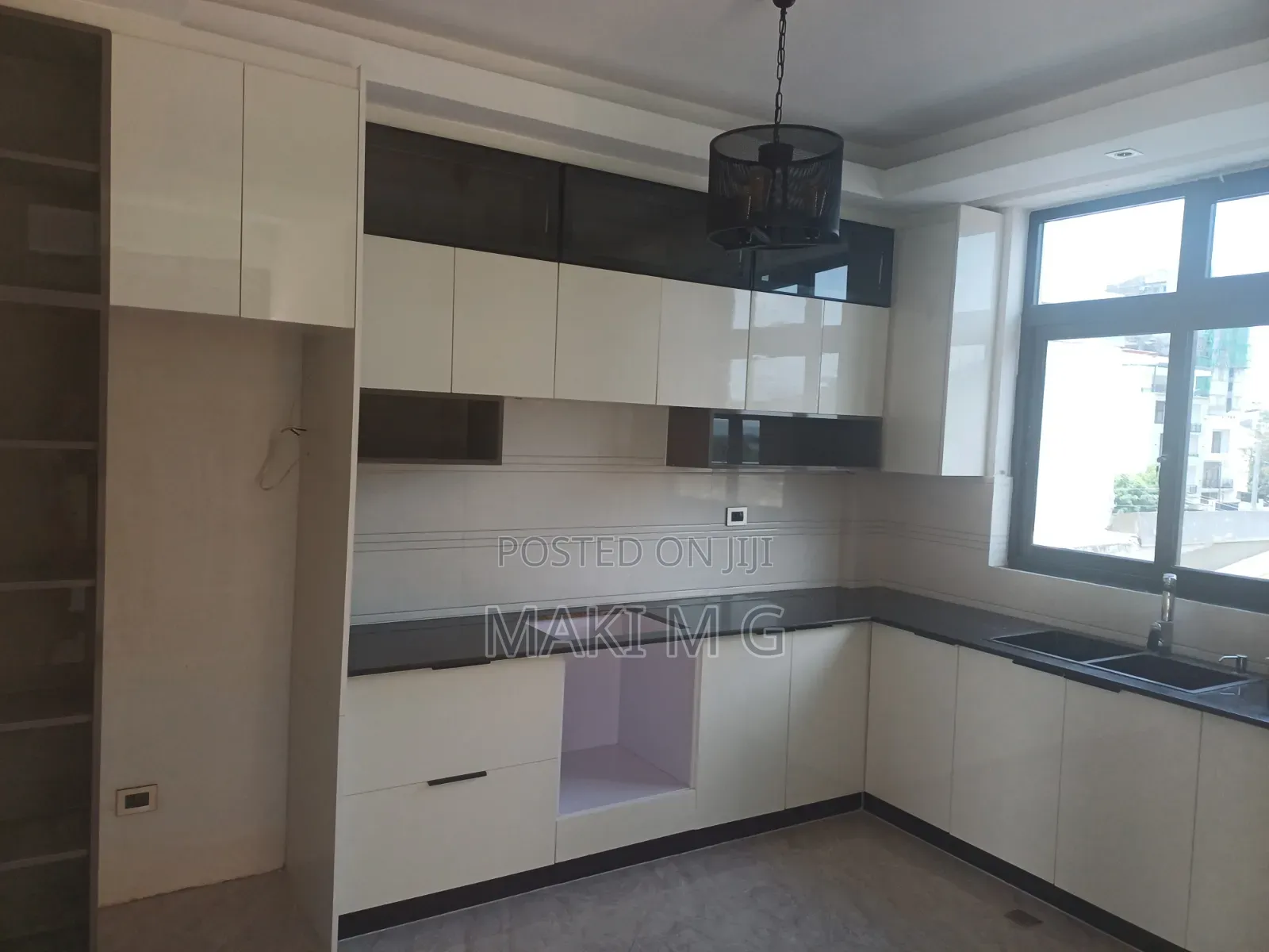8bdrm House in Nifas Silk-Lafto for rent