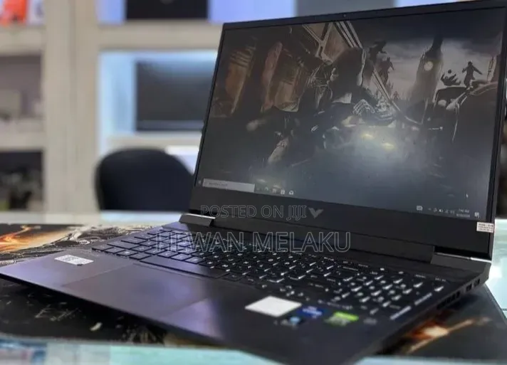 New Laptop HP Victus 16 16GB Intel Core i7 SSD 512GB