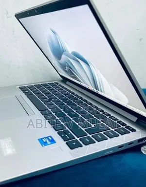 New Laptop HP EliteBook 840 G8 16GB Intel Core i5 SSD 512GB