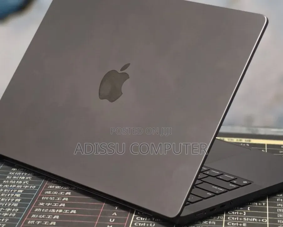 New Laptop Apple MacBook Air 2024 M3 16GB Apple M4 Pro SSD 512GB
