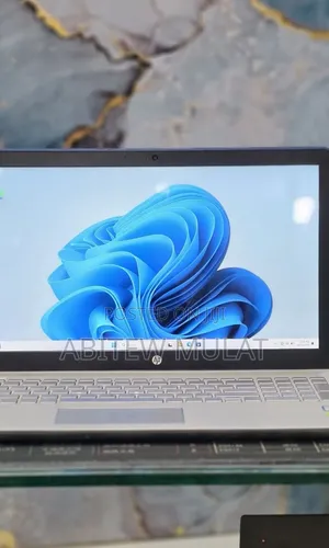 New Laptop HP Pavilion 15 12GB Intel Core i7 HDD 1T