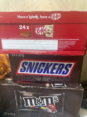 Snickers , M M