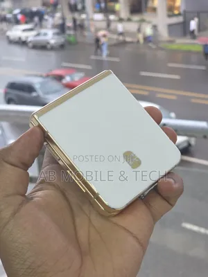 Samsung Galaxy Z Flip 5 512 GB Gold