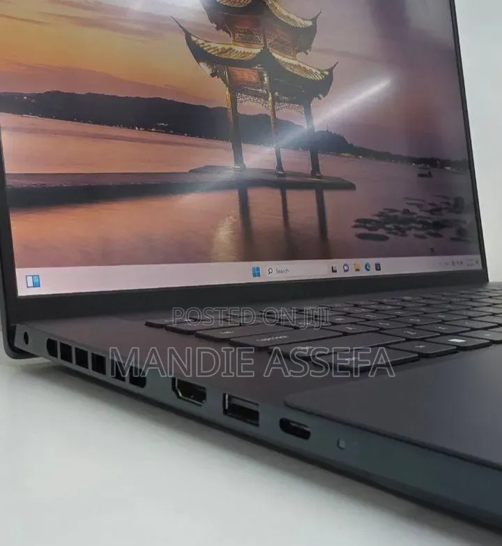 New Laptop Dell Inspiron 15 16GB Intel Core i7 SSD 512GB
