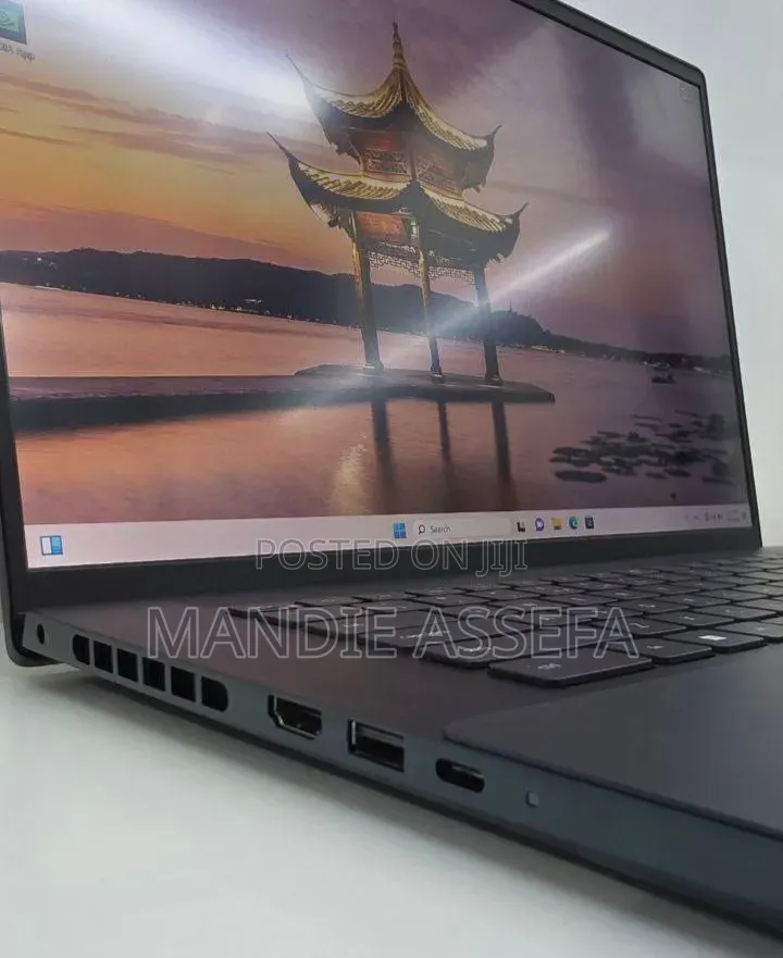 New Laptop Dell Inspiron 15 16GB Intel Core i7 SSD 512GB