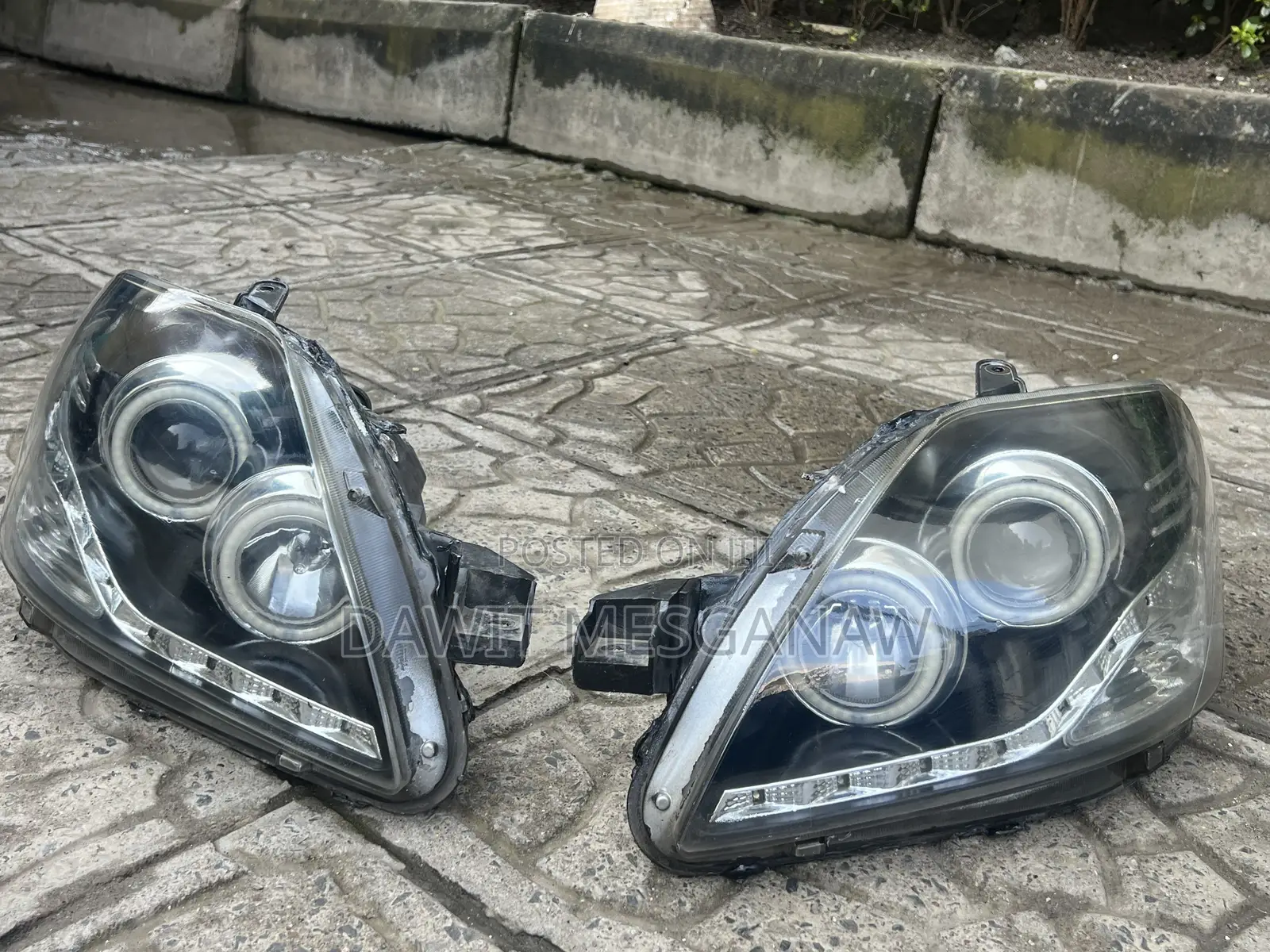 Yaris Belta Headlight