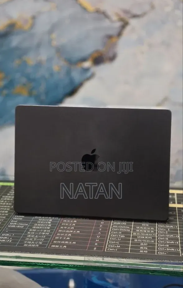 New Laptop Apple MacBook Pro 2024 M4 16GB Apple M4 Pro SSD 512GB