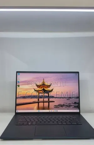 New Laptop Dell 16GB Intel Core i7 SSD 512GB