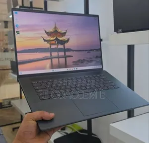 New Laptop Dell 16GB Intel Core i7 SSD 512GB