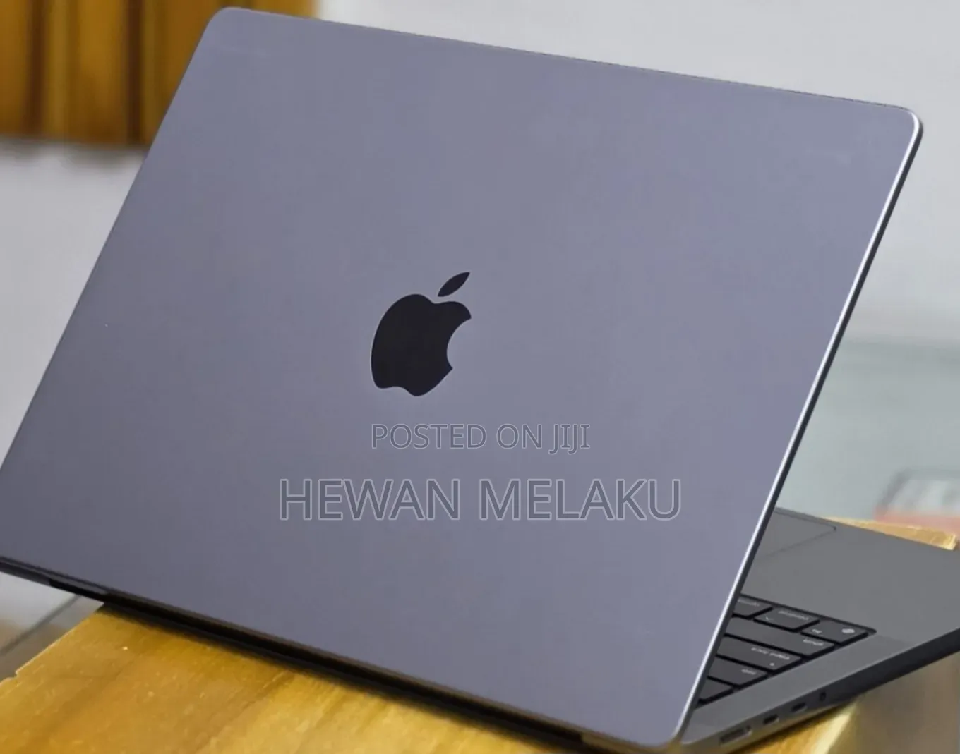 New Laptop Apple MacBook Pro 2021 M1 32GB Apple M1 Pro SSD 512GB