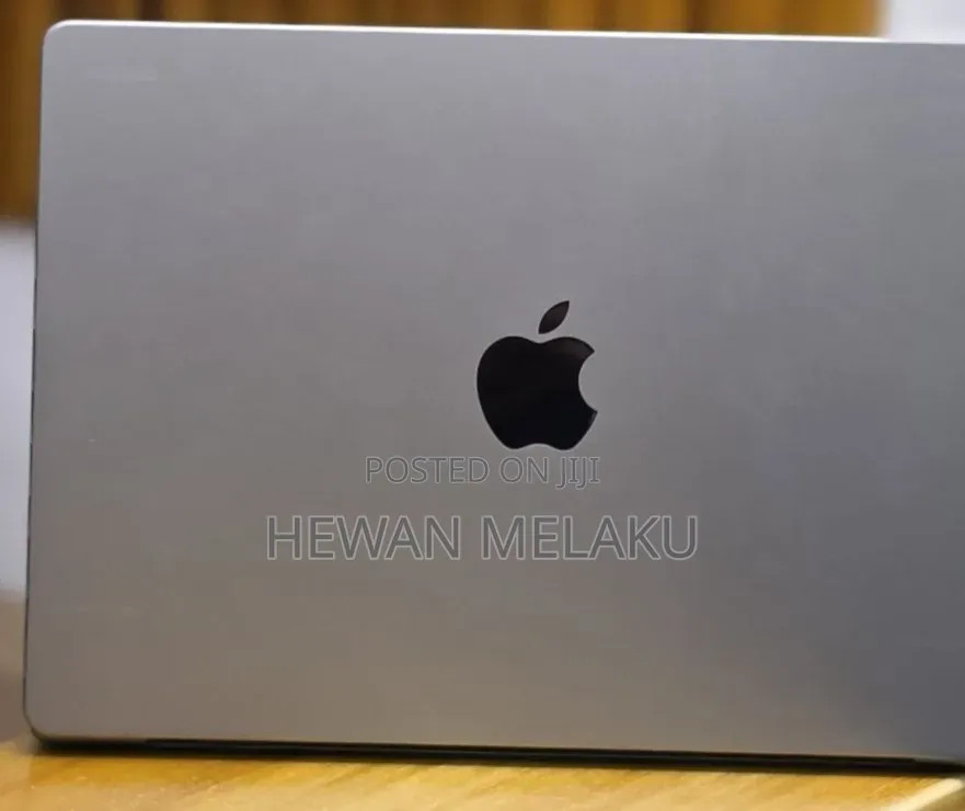 New Laptop Apple MacBook Pro 2021 M1 32GB Apple M1 Pro SSD 512GB