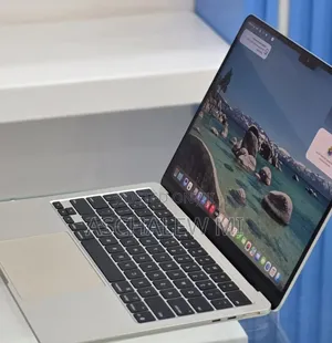 New Laptop Apple MacBook Air 2025 M4 16GB Apple M4 SSD 256GB