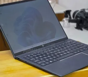 New Laptop HP Dragonfly G2 16GB Intel Core i7 SSD 512GB