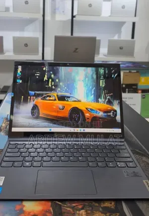 New Laptop Lenovo Yoga 700 16GB Intel Core i5 SSD 512GB