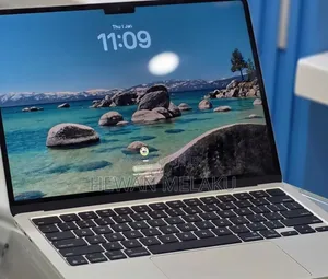 New Laptop Apple MacBook Air 2025 M4 16GB Apple M4 SSD 256GB