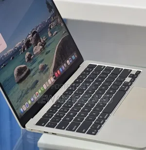 New Laptop Apple MacBook Air 2025 M4 16GB Apple M4 SSD 256GB