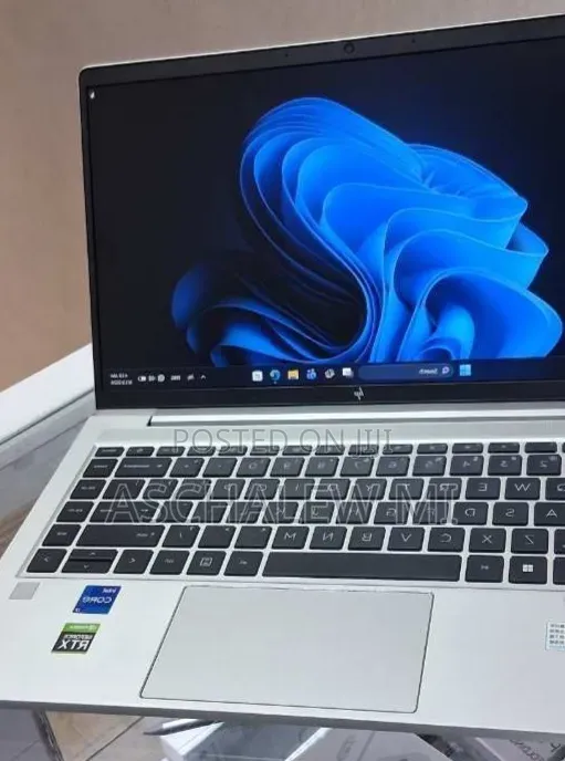 New Laptop HP EliteBook 640 G10 16GB Intel Core i7 SSD 512GB