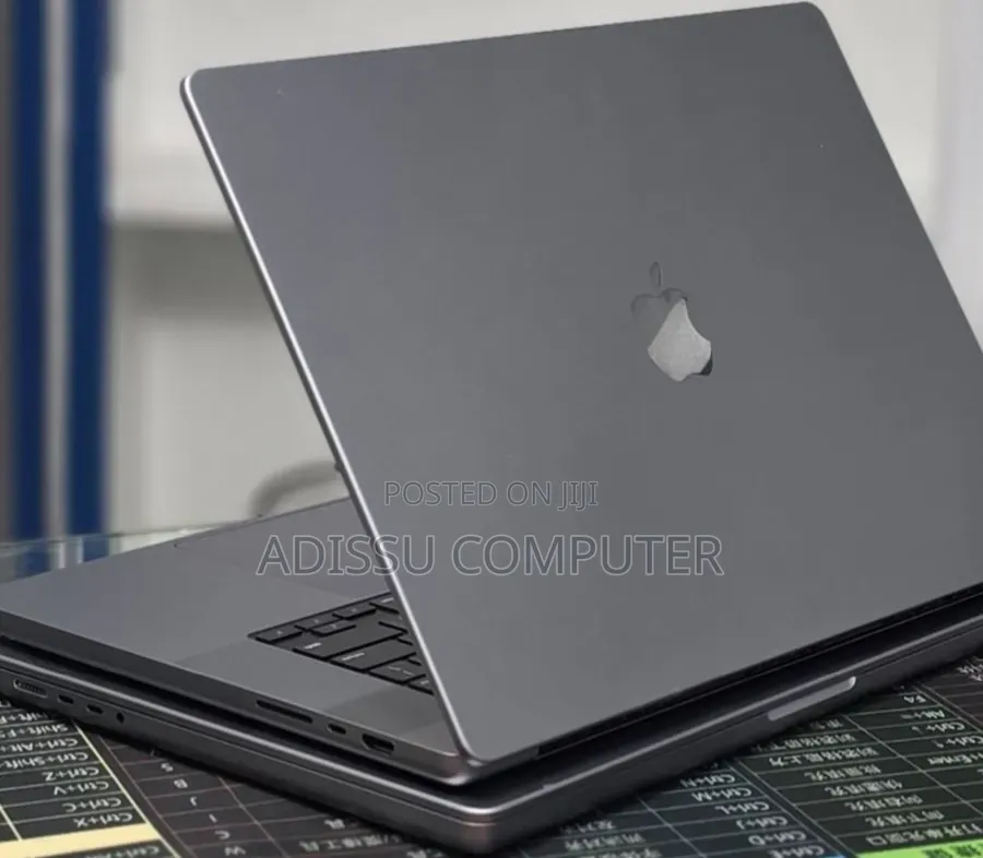 New Laptop Apple MacBook Pro 2021 M1 32GB Apple M1 Pro SSD 1T