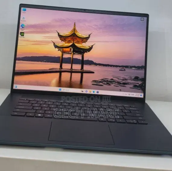 New Laptop Dell Inspiron 15 16GB Intel Core i7 SSD 512GB