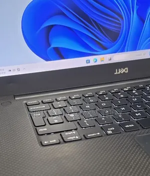 New Laptop Dell XPS 15 16GB Intel Core i5 SSD 512GB