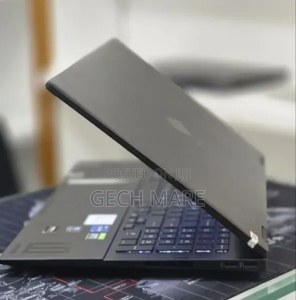New Laptop HP Omen 15 16GB Intel Core i9 SSD 512GB