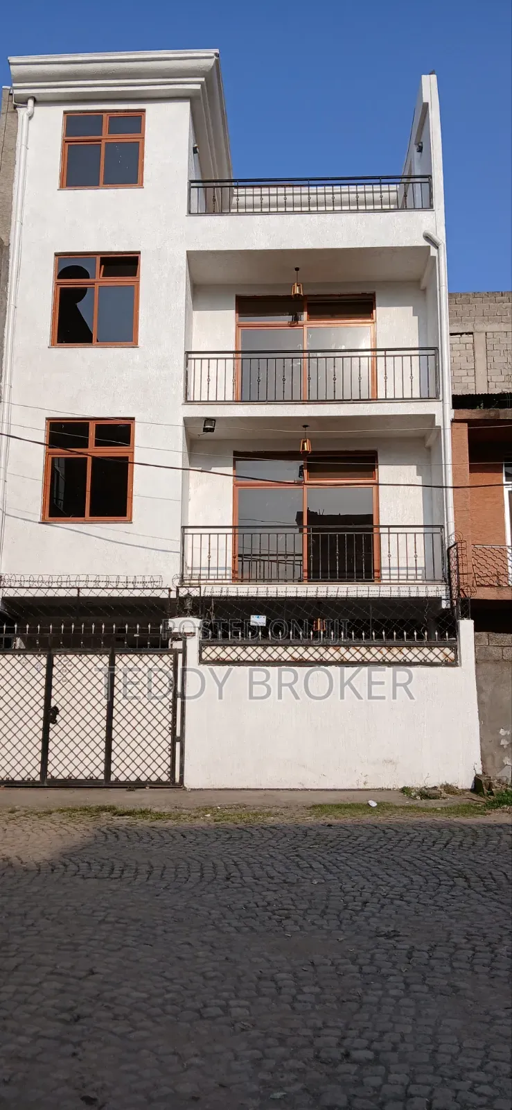 5bdrm House in Haile Garment, Nifas Silk-Lafto for sale