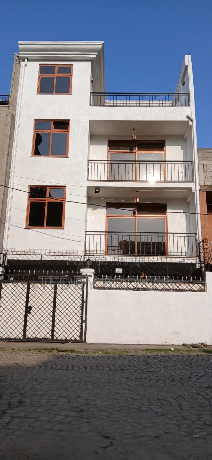 5bdrm House in Haile Garment, Nifas Silk-Lafto for sale