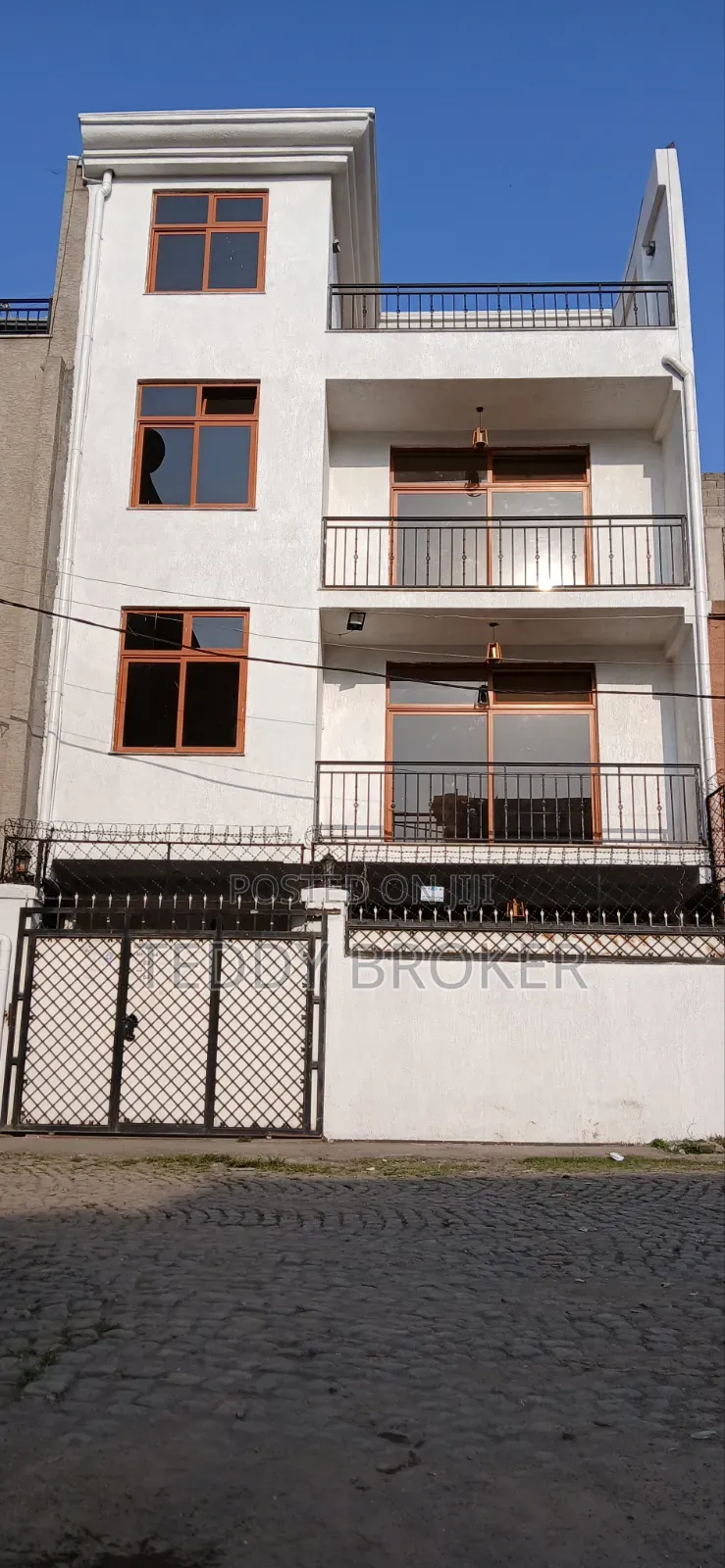 5bdrm House in Haile Garment, Nifas Silk-Lafto for sale
