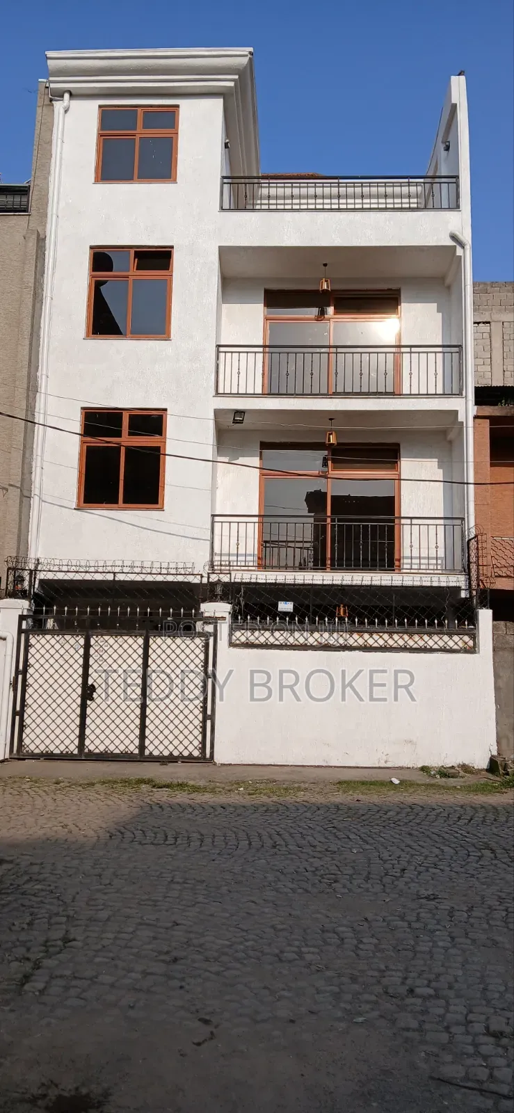 5bdrm House in Haile Garment, Nifas Silk-Lafto for sale