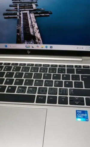 New Laptop HP EliteBook 830 G8 16GB Intel Core i5 SSD 512GB