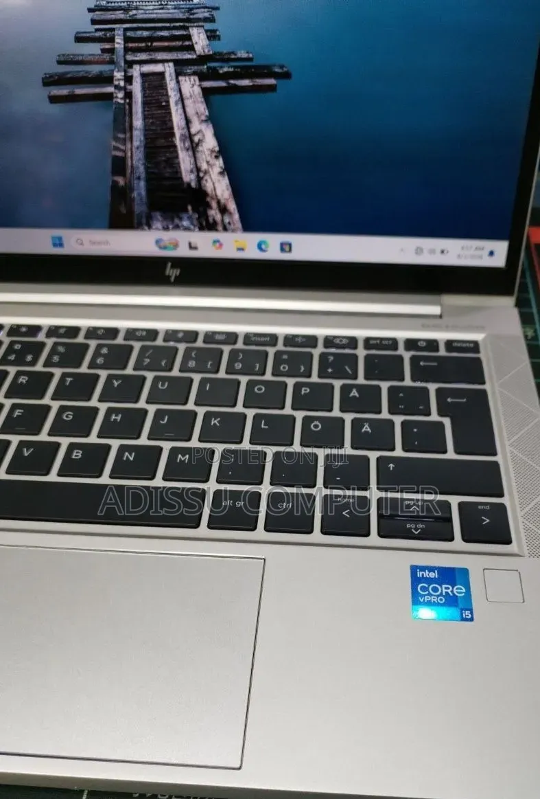 New Laptop HP EliteBook 830 G8 16GB Intel Core i5 SSD 512GB
