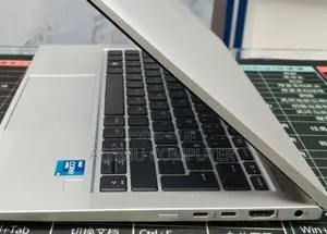 New Laptop HP EliteBook 830 G8 16GB Intel Core i5 SSD 512GB