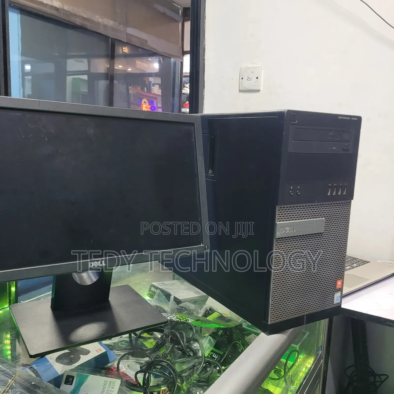 Desktop Computer Dell Optiplex 7020 4GB Intel Core i5 HDD 500GB