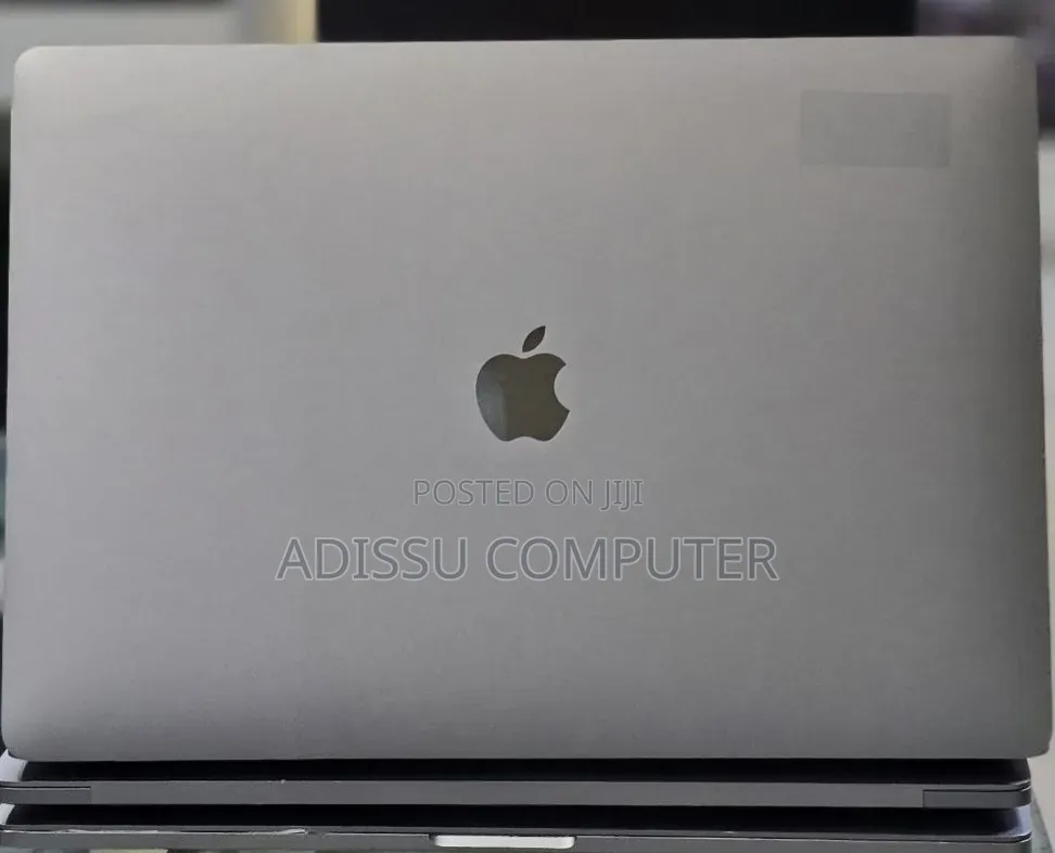 New Laptop Apple MacBook Pro 2017 16GB Apple M1 Pro SSD 512GB